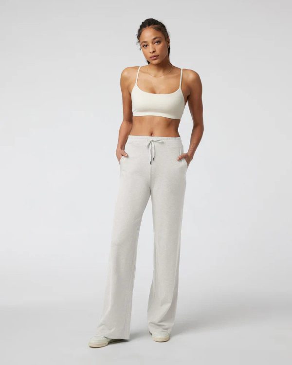 VW4023-LHMC_SP24_W_ECOMM_PANTS_FULL_2_67a0689f-2549-41a1-be38-80dd54cab52d
