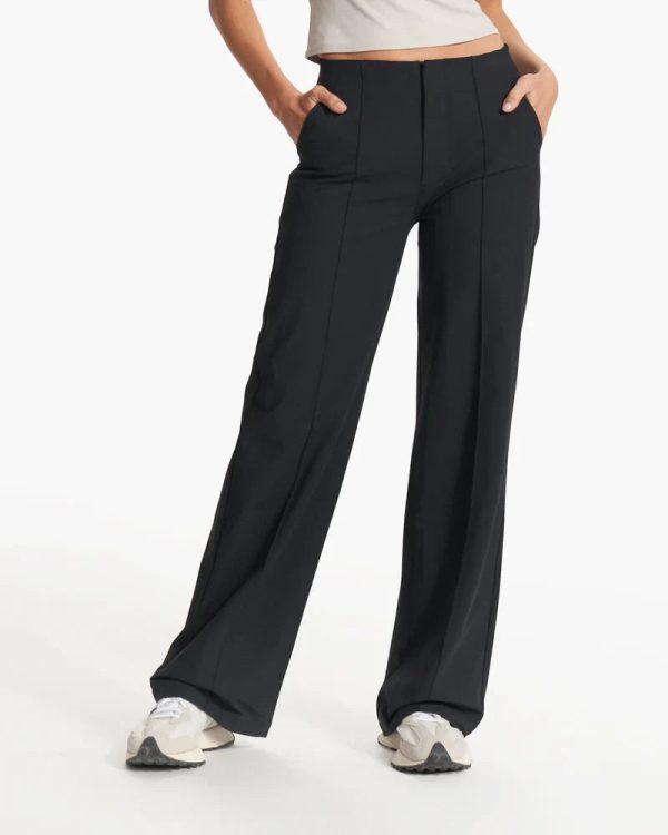 VW4035BLK_FA23_W_ECOMM_PANTS_FRONT_BOTTOMS_2