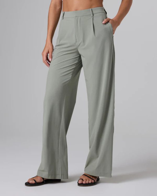 VW4086-LLAU_SP25_W_ECOMM_BOTTOMS_FRONT_1