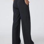 VW4086BLK_FA24_W_ECOMM_PANTS_BACK_16