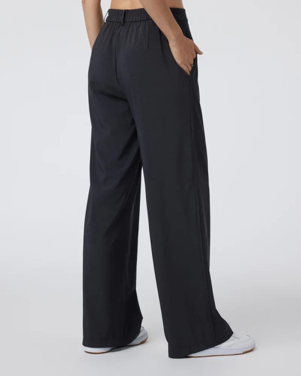 VW4086BLK_FA24_W_ECOMM_PANTS_BACK_16