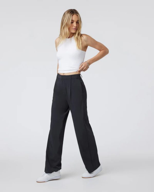 VW4086BLK_FA24_W_ECOMM_PANTS_CREATIVE_9