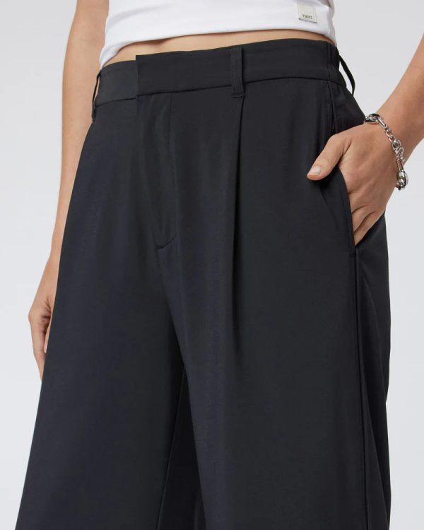 VW4086BLK_FA24_W_ECOMM_PANTS_DETAIL_18