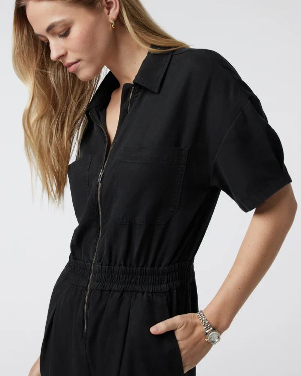 VW4088BLK_FA24_W_ECOMM_jumpsuits_CREATIVE_2