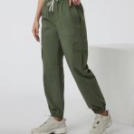 VW4103ARM_FA24_W_ECOMM_PANTS_SIDE_5