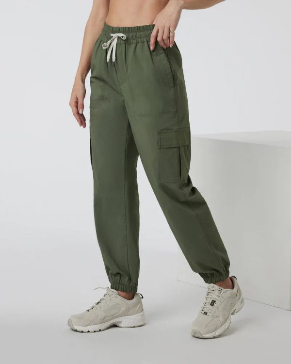 VW4103ARM_FA24_W_ECOMM_PANTS_SIDE_5