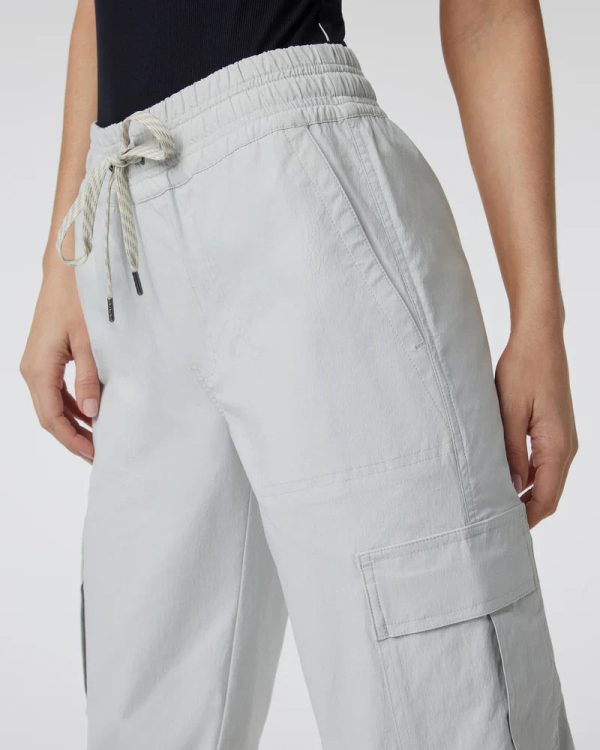 VW4116FGR_FA24_W_ECOMM_PANTS_DETAIL_6
