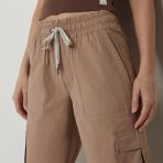 VW4116GDR_FA24_W_ECOMM_PANTS_DETAIL_7