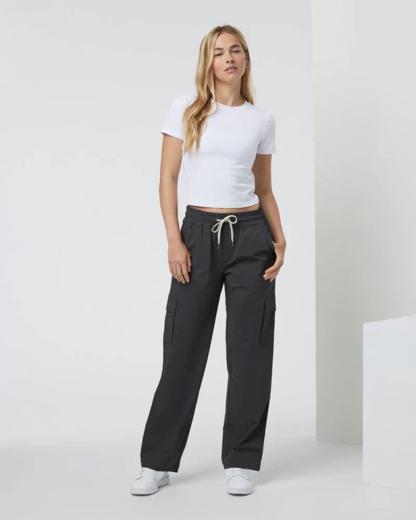 VW4116VBK_FA24_W_ECOMM_PANTS_FULL_10