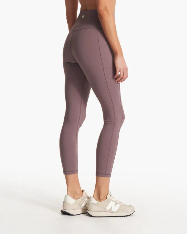 VW446HZL_FA23_W_ECOMM_PANTS_BACK_BOTTOMS_5