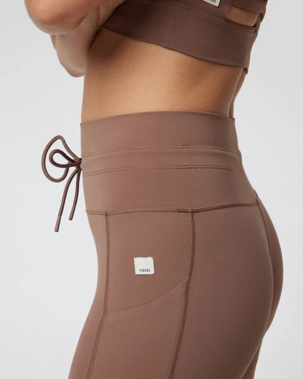 VW490CLV_SP24_W_ECOMM_PANTS_DETAIL_7