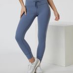 VW490MER_FA24_W_ECOMM_PANTS_FRONT_1