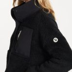 VW549BLK_FA23_M_ECOMM_jackets_DETAIL_2