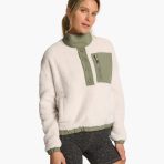 VW549DUN_FA23_W_ECOMM_jackets_FRONT_TOPS_11