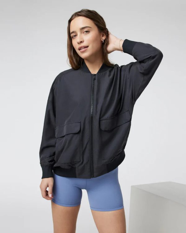 VW575BLK_SP24_W_ECOMM_jackets_FRONT_5