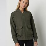 VW575ORE_SP24_W_ECOMM_jackets_FRONT_3